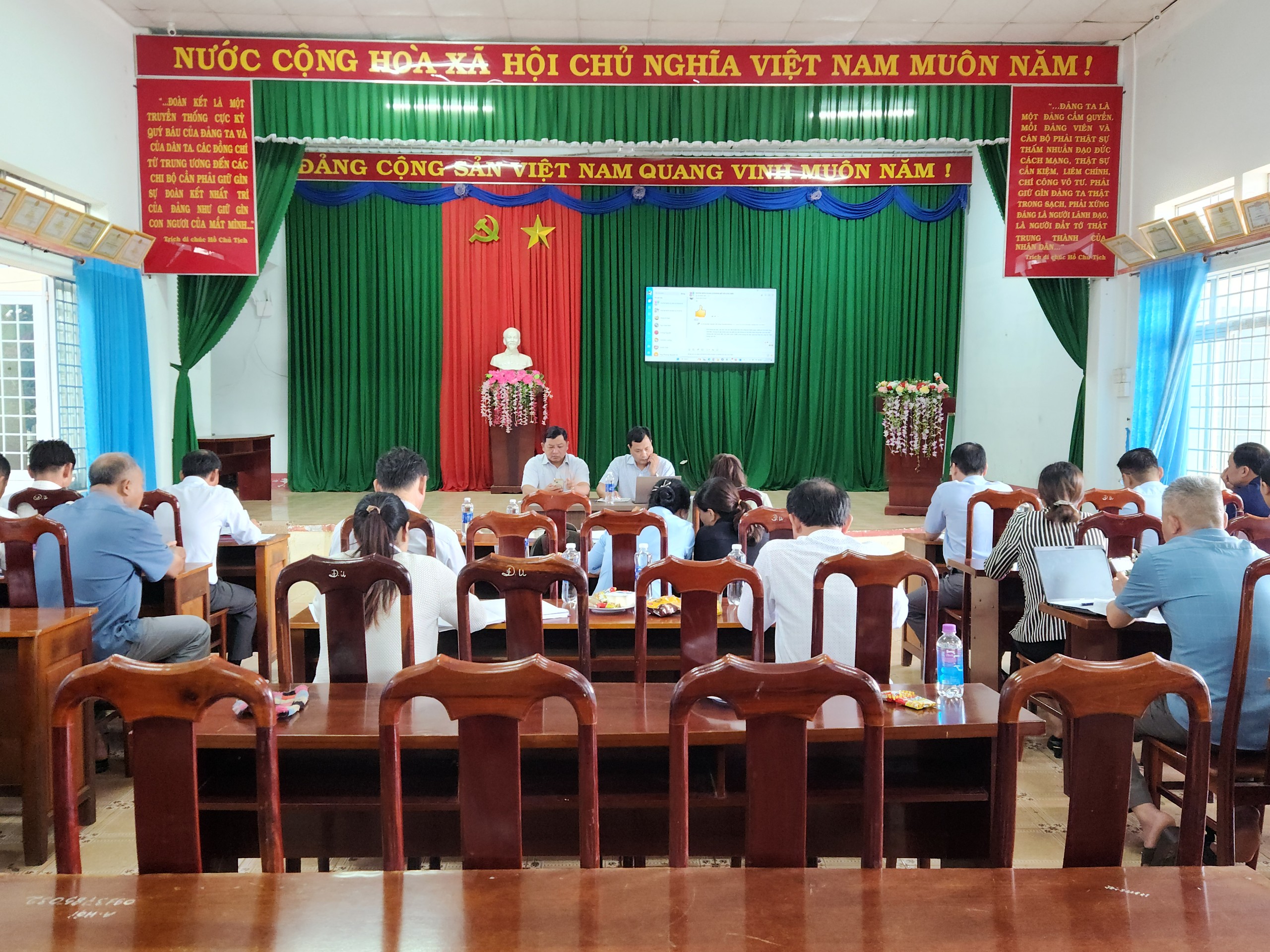 Xã Chứ Kbô tổ chức Hội thảo lần thứ nhất góp ý bản thảo thực hiện biên soạn Lịch sử Đảng bộ xã Chứ Kbô giai đoạn 1999-2025